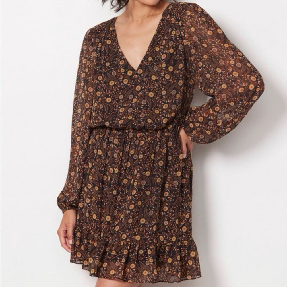 Evereve Brown Floral Long-Sleeve V-Neck Dress